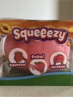 Sunny Days Jumbo Squeezy Peach Squishy Toy 🍑 Stress Relief Sensory Fidget NEW